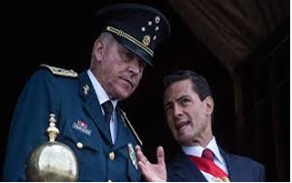 Detienen al General Salvador Cienfuegos en California