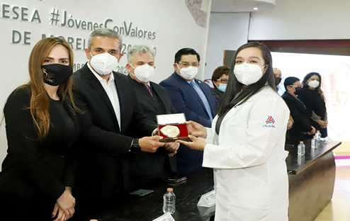 Músicos, académicos, investigadores y médicos de Ecatepec reciben la Presea Jóvenes con Valores